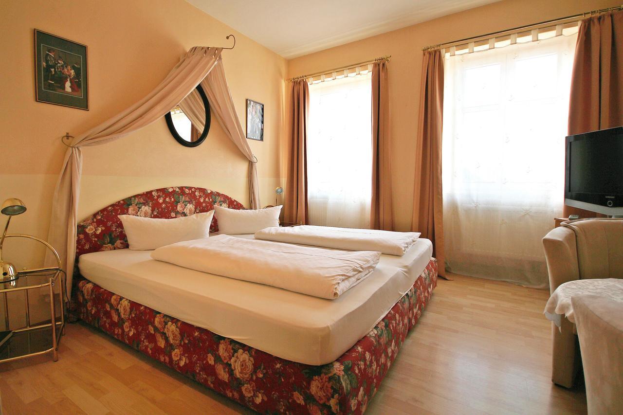 רוטנבורג אוב דר טאובר Gaestehaus Edith מראה חיצוני תמונה